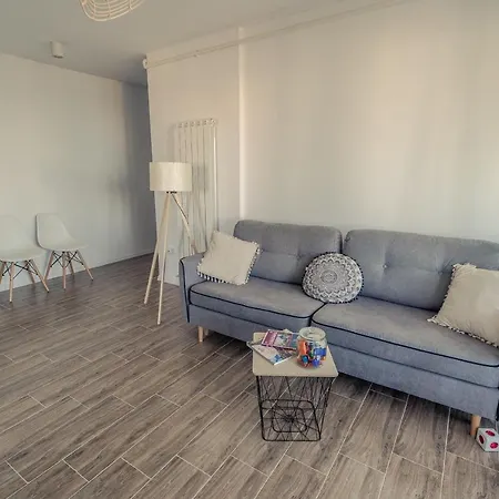 Luna Apartment *